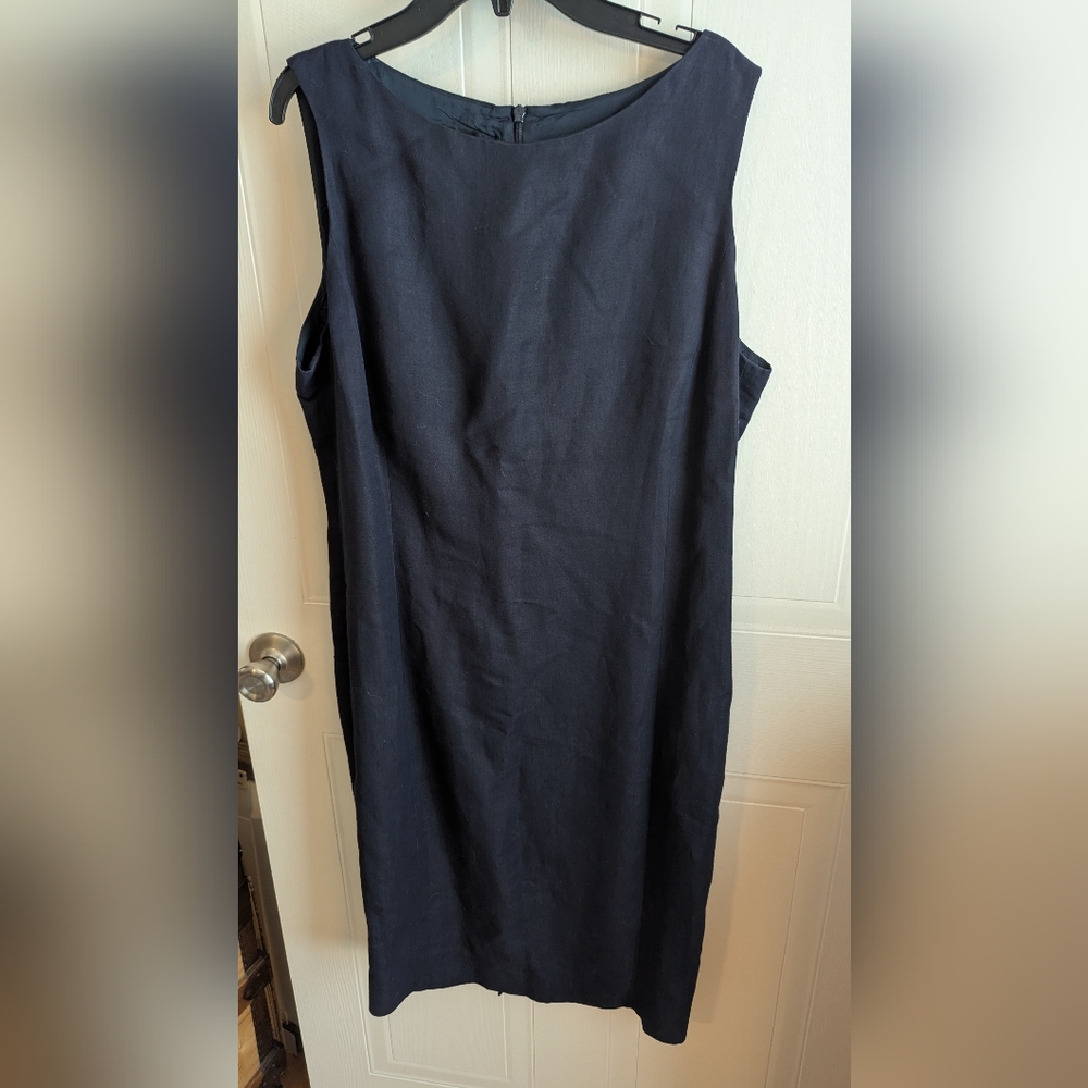 Elegant Navy Sleeveless Dress